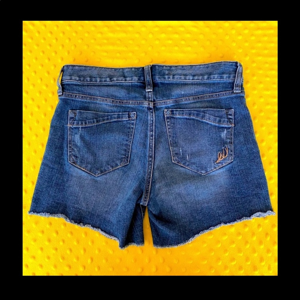 Express Mid Rise Distressed Stretch Denim Shorts - Picture 3 of 7